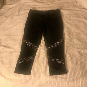 Capri workout leggings.